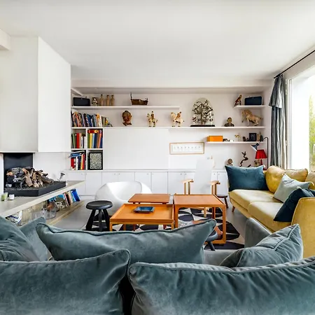 Eiffel Tower Penthouse Apartment *
